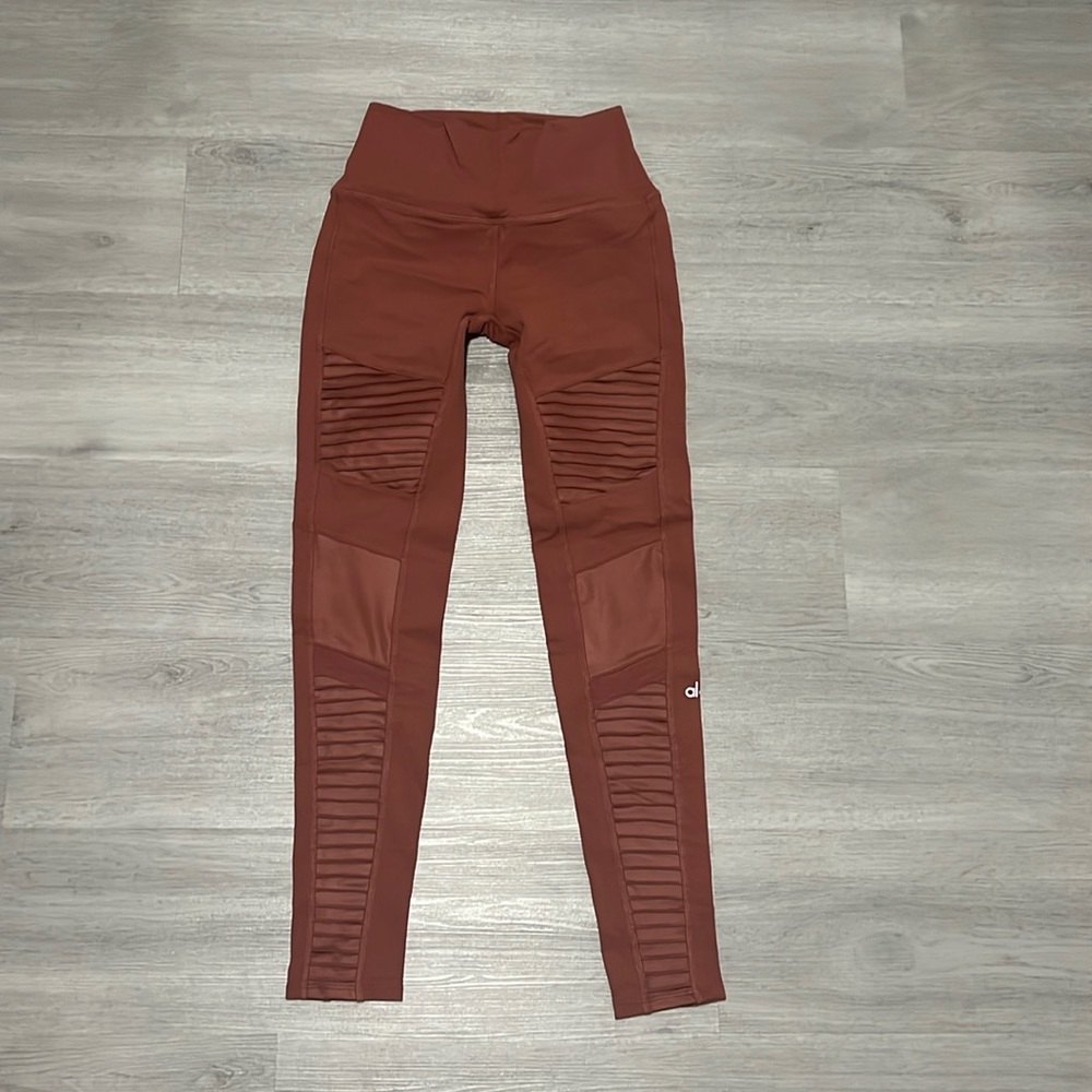 Alo Yoga Moto Leggings